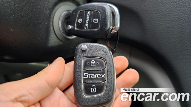 Hyundai Starex 2016 — photo 25