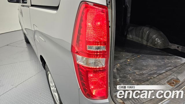 Hyundai Starex 2016 — photo 9
