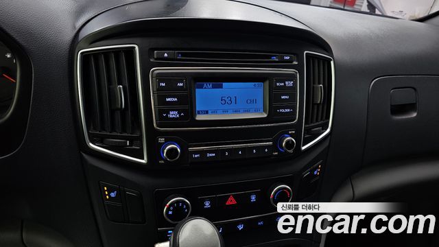 Hyundai Starex 2016 — photo 30