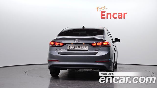 Hyundai AVANTE 2016 — photo 4