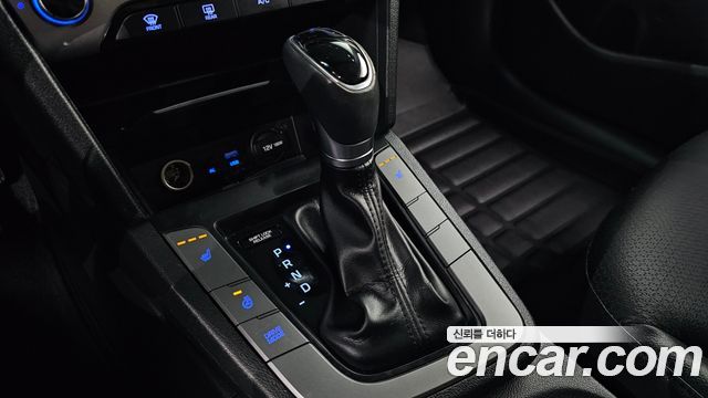 Hyundai AVANTE 2016 — photo 9