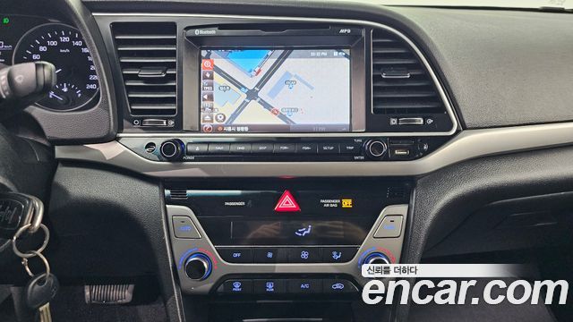 Hyundai AVANTE 2016 — photo 14
