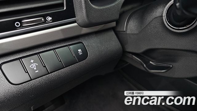 Hyundai AVANTE 2016 — photo 20
