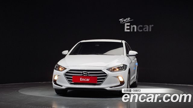Hyundai AVANTE 2018 — photo 3