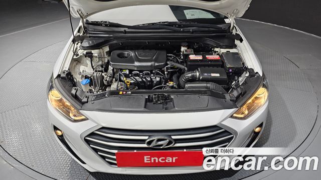 Hyundai AVANTE 2018 — photo 6
