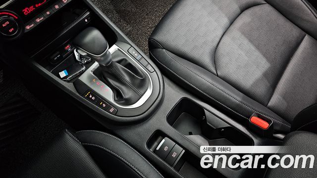 Kia K3 2022 — photo 12