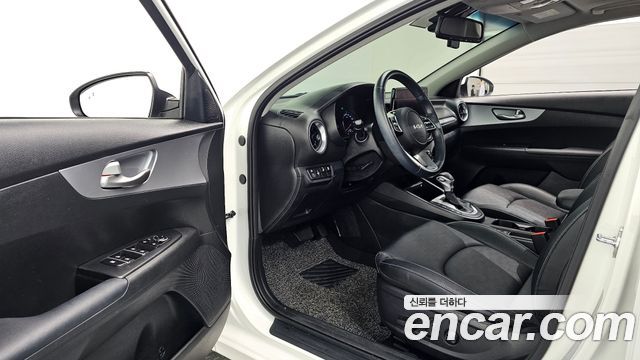 Kia K3 2022 — photo 13