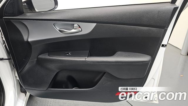 Kia K3 2022 — photo 14
