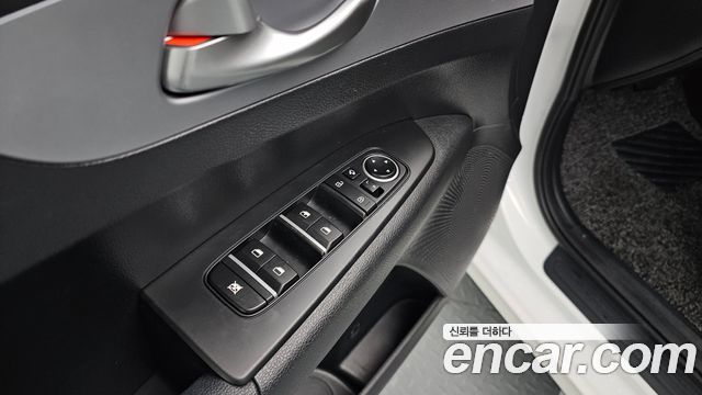Kia K3 2022 — photo 28
