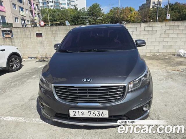 Kia Canival 2018 — photo 1