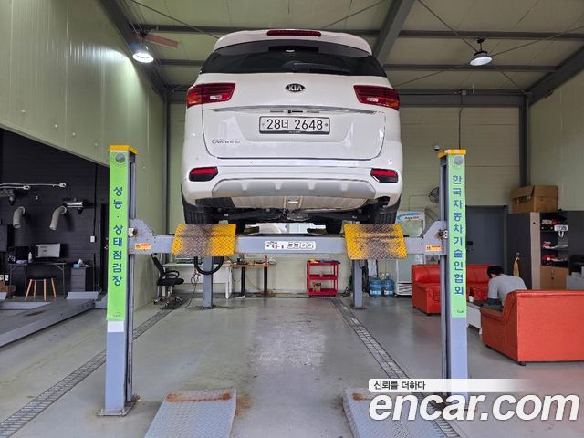 Kia Canival 2019 — photo 2