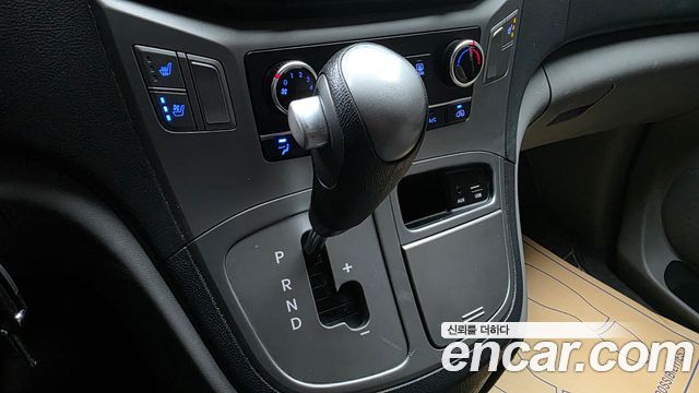 Hyundai Starex 2016 — photo 9