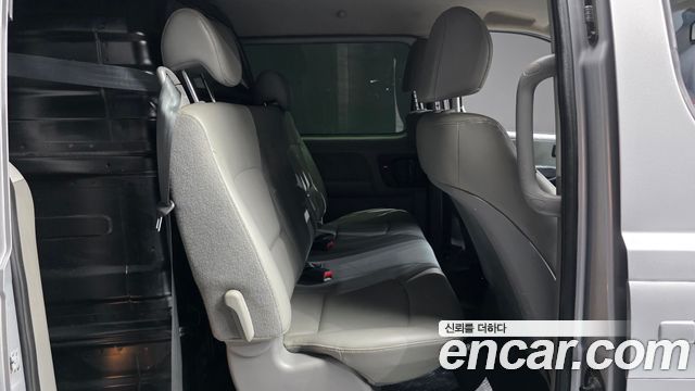 Hyundai Starex 2016 — photo 11