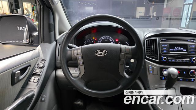 Hyundai Starex 2016 — photo 13