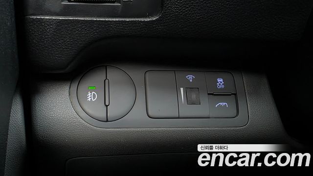 Hyundai Starex 2016 — photo 17