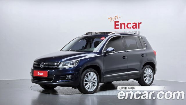 Volkswagen Tiguan 2012 — photo 1