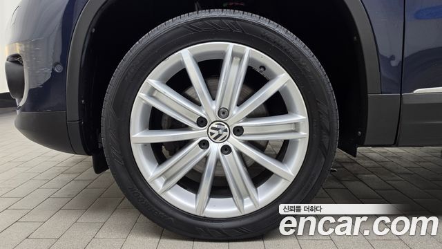 Volkswagen Tiguan 2012 — photo 5