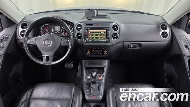 Volkswagen Tiguan 2012 — photo 7