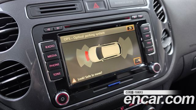 Volkswagen Tiguan 2012 — photo 14