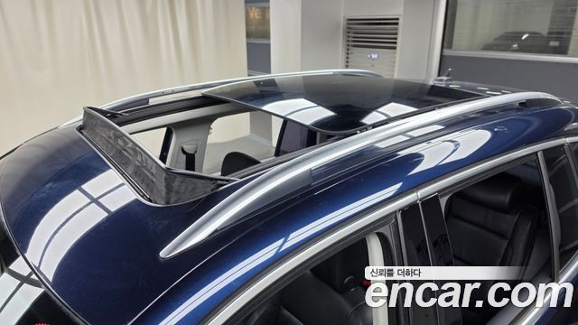 Volkswagen Tiguan 2012 — photo 16