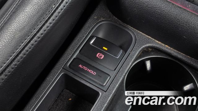 Volkswagen Tiguan 2012 — photo 18