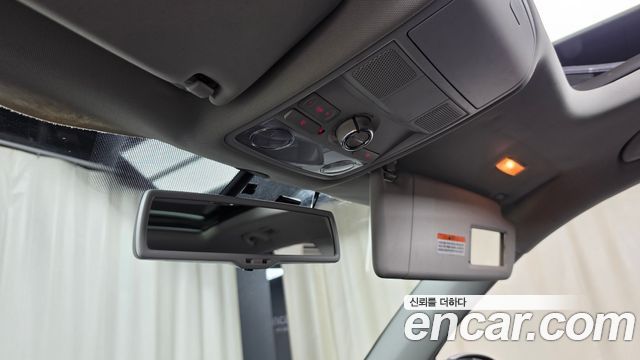 Volkswagen Tiguan 2012 — photo 19