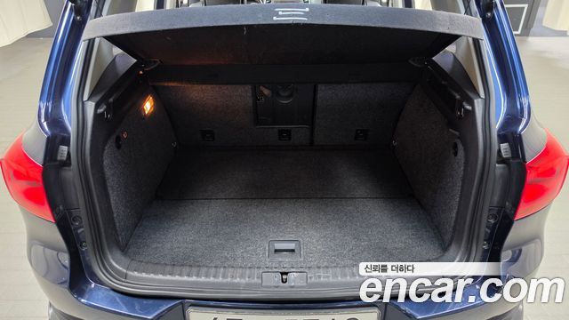 Volkswagen Tiguan 2012 — photo 20