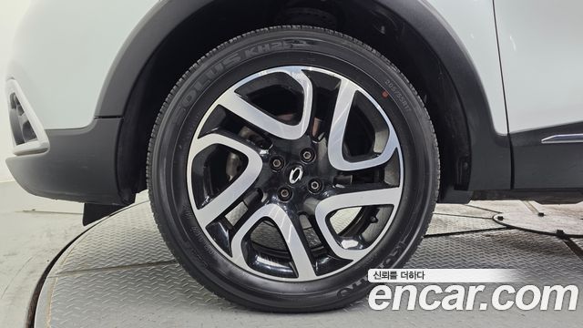 Renault Korea QM3 2017 — photo 5