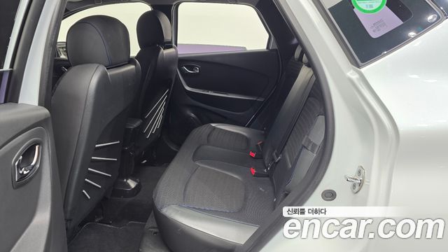 Renault Korea QM3 2017 — photo 18