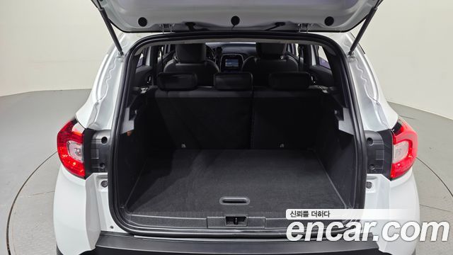 Renault Korea QM3 2017 — photo 26