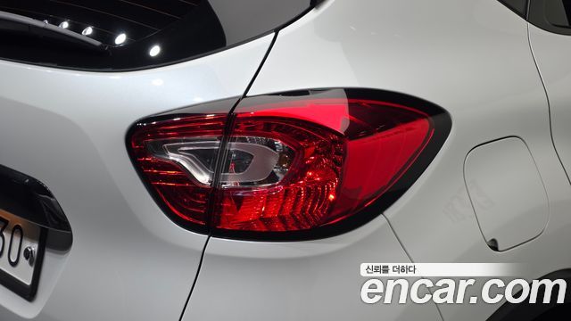 Renault Korea QM3 2017 — photo 9