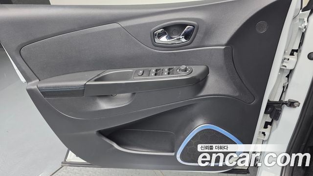 Renault Korea QM3 2017 — photo 14