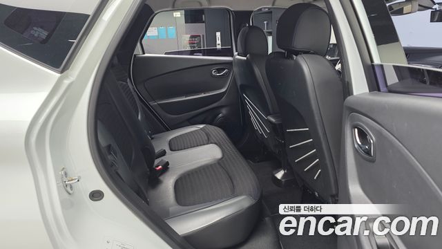 Renault Korea QM3 2017 — photo 16
