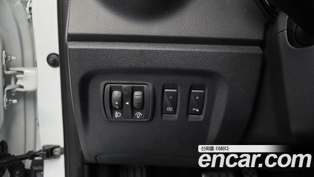 Renault Korea QM3 2017 — photo 28