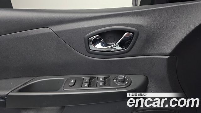 Renault Korea QM3 2017 — photo 29