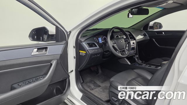Hyundai Sonata 2017 — photo 13