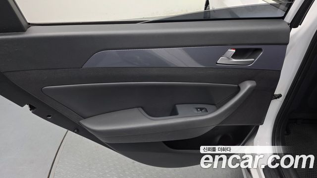 Hyundai Sonata 2017 — photo 15