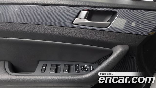 Hyundai Sonata 2017 — photo 28