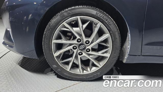 Hyundai AVANTE 2020 — photo 5