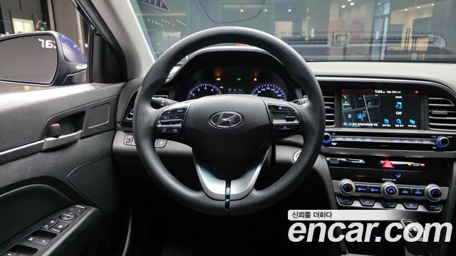 Hyundai AVANTE 2020 — photo 14