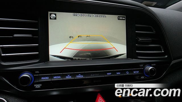 Hyundai AVANTE 2020 — photo 15