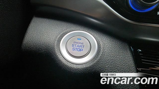 Hyundai AVANTE 2020 — photo 18