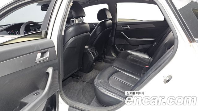 Hyundai Sonata 2015 — photo 11