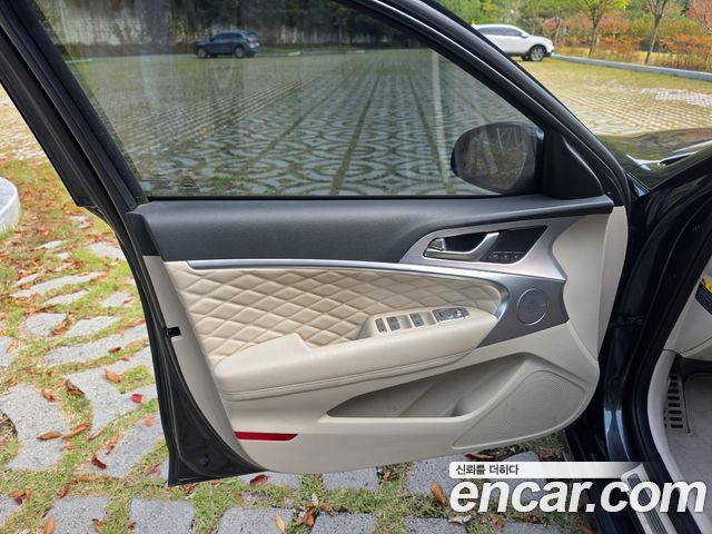 Genesis G70 2020 — photo 13