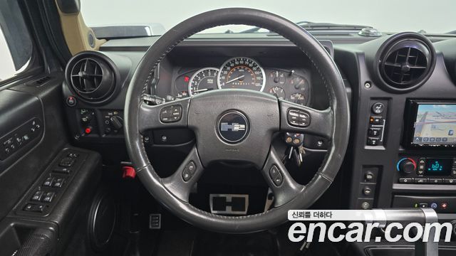 Hummer H2 2005 — photo 18