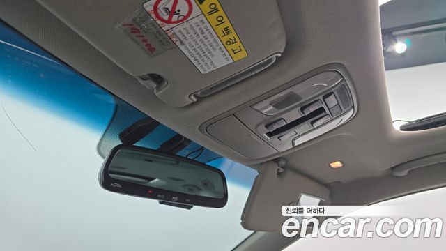 Kia Canival 2015 — photo 20