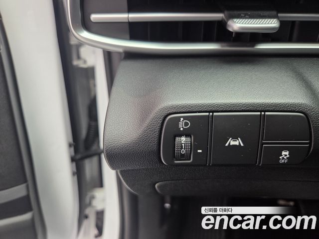 Hyundai AVANTE 2023 — photo 14