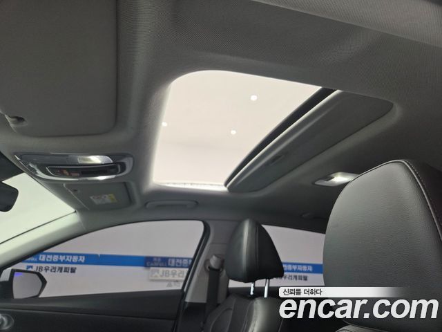 Hyundai AVANTE 2023 — photo 17