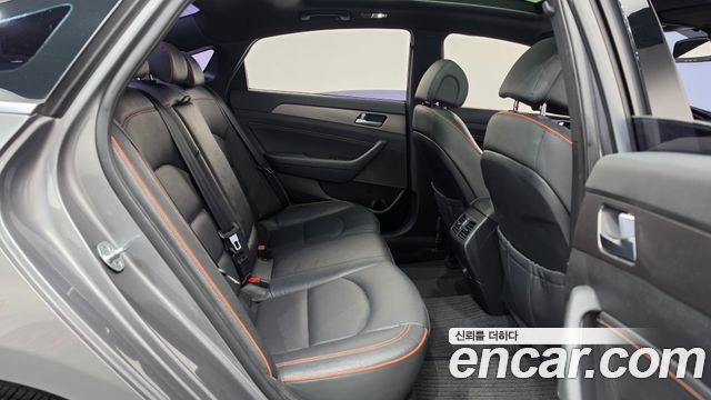 Hyundai Sonata 2017 — photo 12