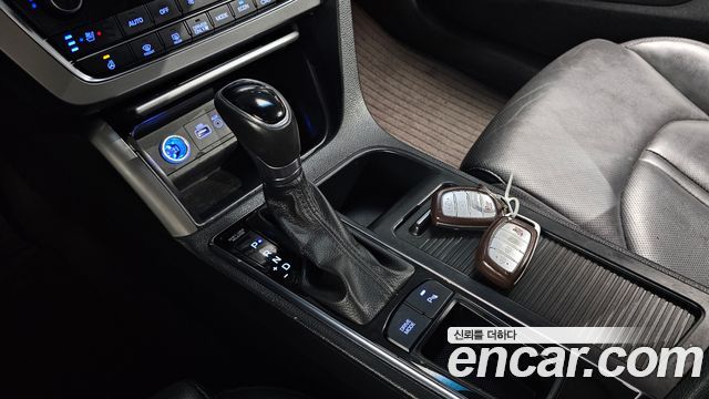 Hyundai Sonata 2016 — photo 12